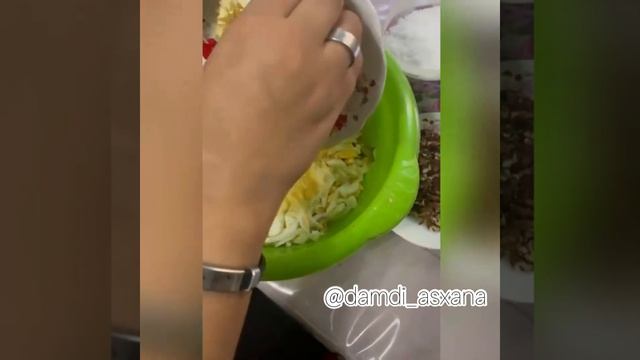 Быстрый салат.Самый легкий салат.Что то быстренько к чаю.Что то легкое к гостям смотреть онлайн