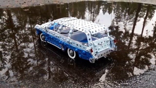 ГАЗ 22 из металлического конструктора