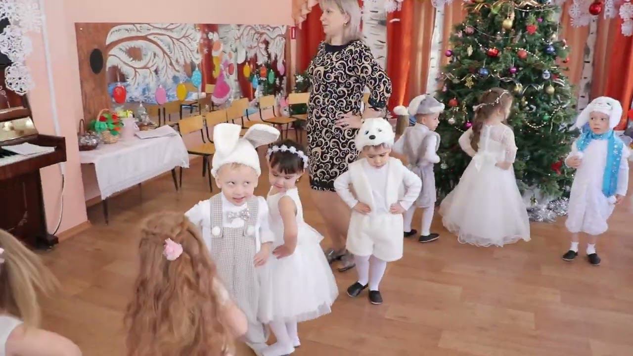 2 Новогодний Утренник 9 гр, 85 дс смотреть онлайн