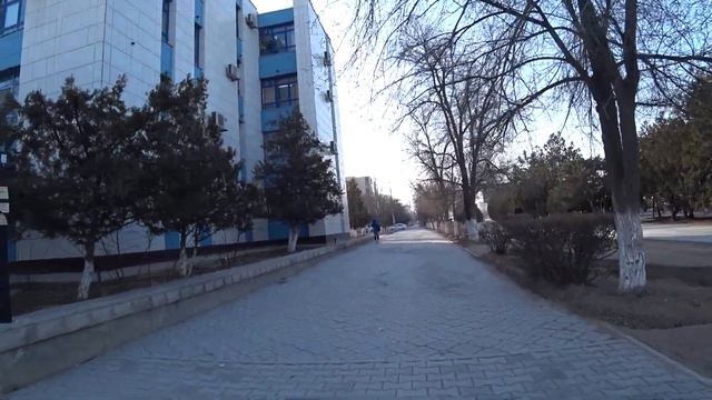 Актау (Ақтау) | 8 мкр - по юго-западному периметру от казахского драмтеатра до перекрёстка с 6 мкр смотреть онлайн