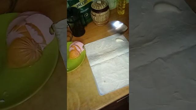 Рулет из лаваша в духовке.. быстро и вкусно... смотреть онлайн