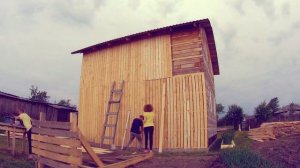 Обшивка дома доской вертикально. Free video & music