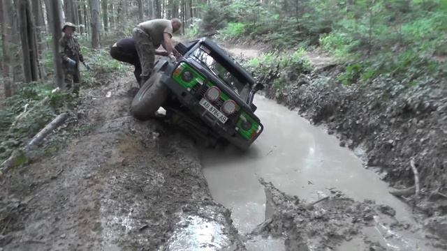 Nissan Patrol Y60 Epic Off Road Fail