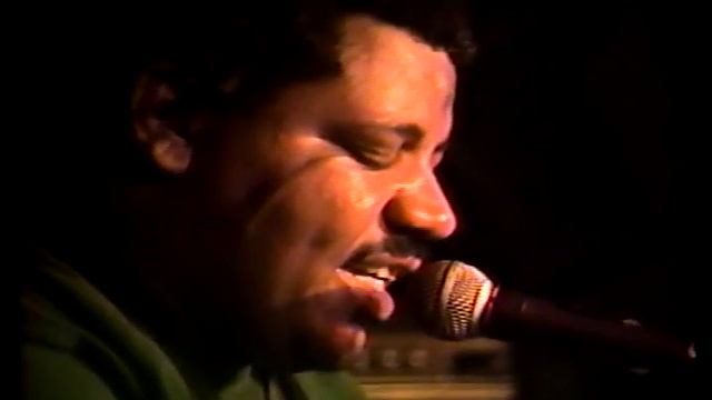 Wesley Willis - Suck A Llama's Smelly Ass (live 1997 In Bloomington, In.)