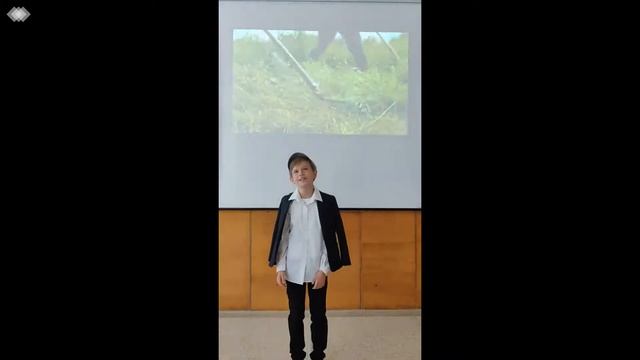 Страна читающая — Антон Костенко читает произведение «Я иду долиной. На затылке кепи…» С. А. Есенин смотреть онлайн