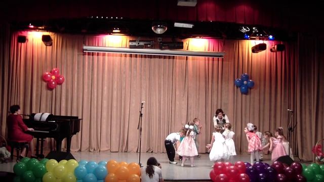 Хоровод "Земелюшка-чернозём" (дети 1 года обучения) смотреть онлайн