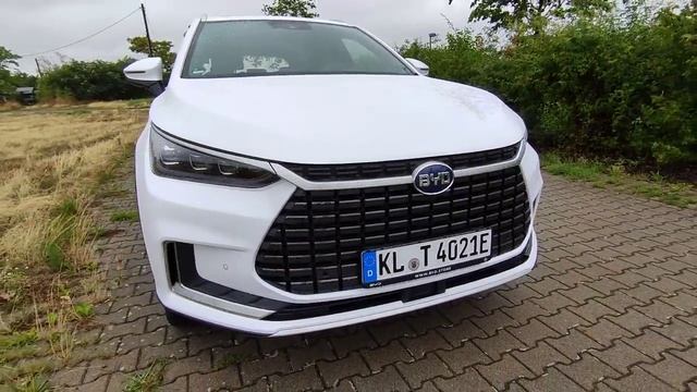 BYD Tang в Европе за 69.900 ? и это не фейслифт 2023 ! Почему не идут продажи и как снизить цены ? смотреть онлайн