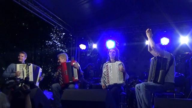 Аккордеон Рок - Don't Stop Me Now (Queen cover) смотреть онлайн