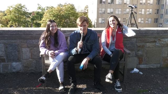 COLLEGE GIRLS ANSWER SAUCY QUESTIONS смотреть онлайн