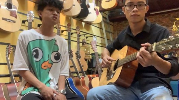 Test epiphone DR-100