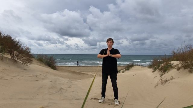 Упражнение Чжун Юань цигун Ребёнок приветствует Будду смотреть онлайн