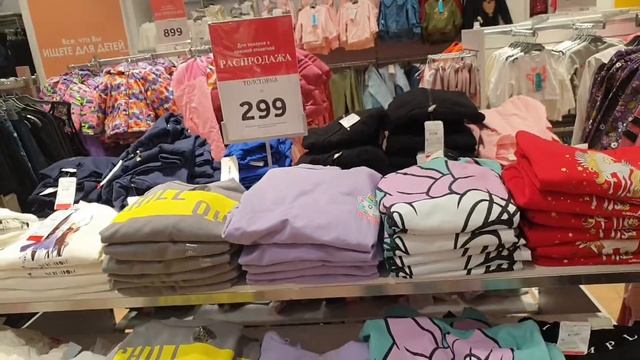 Vlog: Гуляем семьей возле МЕГИ /Шопинг Шок цены / Скидки в LC Wiakiki и Летуаль смотреть онлайн