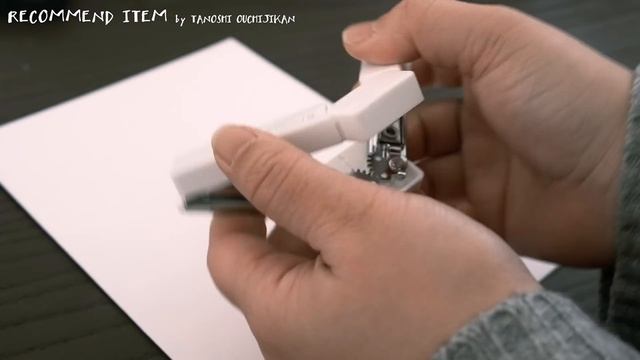 ［おすすめ文房具］筆箱に入れたくなる超コンパクトな穴あけパンチ｜持ち運びにとにかく便利‼︎ смотреть онлайн