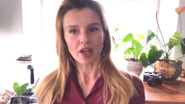 Vlog: КАК СТАРЕТЬ КРАСИВО А.ВОДОНАЕВА VS (KatyaWorld) смотреть онлайн