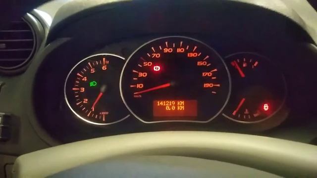 RENAULT (LOW BATTERY AND BATTERY LIGHT ON)
