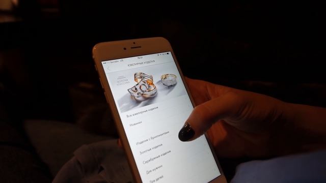 ИДЕИ САМЫХ ДОСТУПНЫХ И САМЫХ ДОРОГИХ ПОДАРКОВ НА 8 МАРТА смотреть онлайн