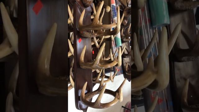 Небольшие детали для декора квартиры со склада магазина “Hudson’s Bay” смотреть онлайн