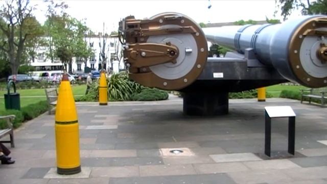 Имперский Военный Музей, Лондон - гаубица смотреть онлайн