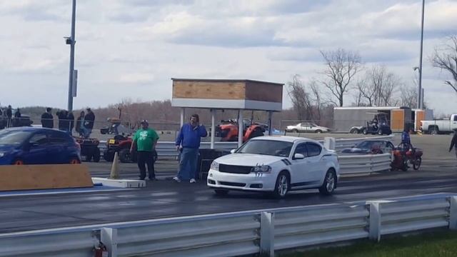 Ford focus st vs dodge avenger смотреть онлайн