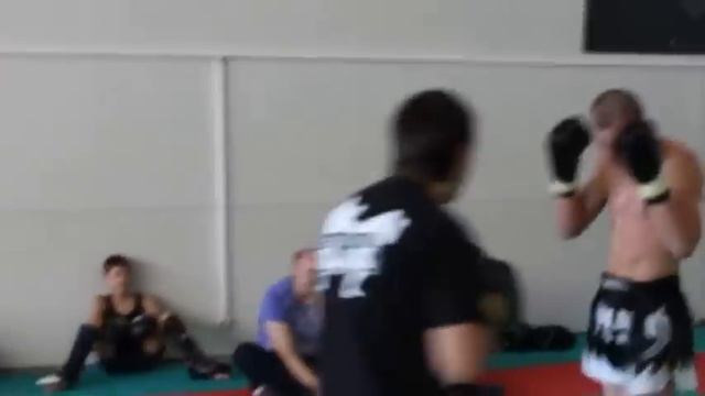 Видео-школа: Глава 1 -- Спарринг смотреть онлайн