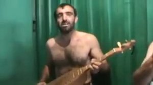 Исмаил на пандуре