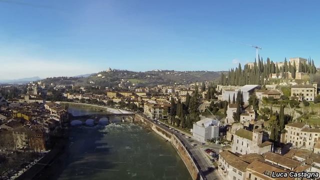 Verona Riprese Aeree dall' Arena a Ponte Pietra смотреть онлайн