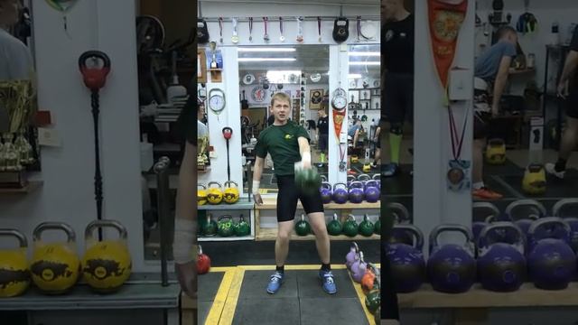 Рывок гири 24кг, 101 раз левой рукой. смотреть онлайн
