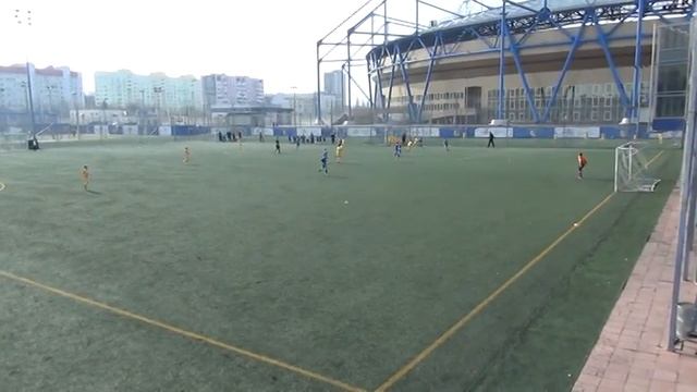 Футбольная школа Харьков-Металлист 2006,1тайм смотреть онлайн