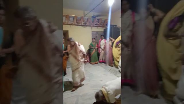 SHREE GOUR RADHA BINOD KISHOR JIU смотреть онлайн