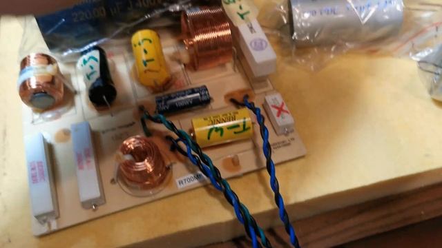 Modyfikacja zwrotnicy i przemiana dźwięku kolumn KEF - cz. 1/2 [Wilk-Audio-Projekt] смотреть онлайн