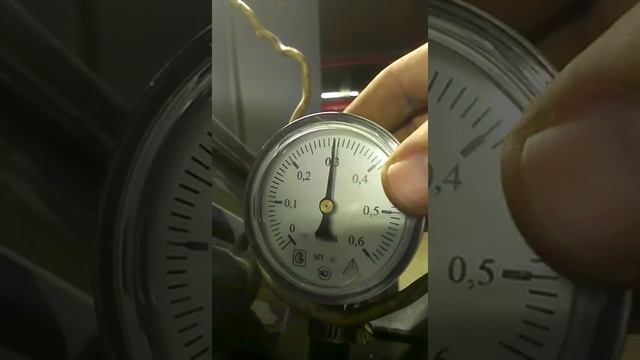 Замер давления топлива на S.Jimny JB23W K6AT 2004' видео 2