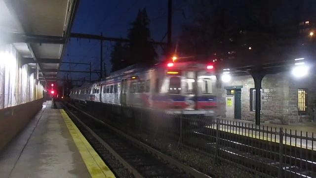 SEPTA Regional Rail: Warminster Line Train 6450 With Rotem Silverliner V's at Jenkintown смотреть онлайн