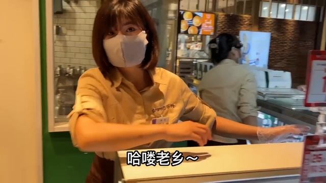 【合集】偶遇美女家见到她爸妈！邀做客请吃饭，场面尴尬又热情！【阿龙游四方】 смотреть онлайн