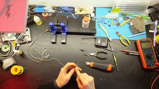 Ремонт гарнитуры своими руками. Замена штекера 3.5мм смотреть онлайн