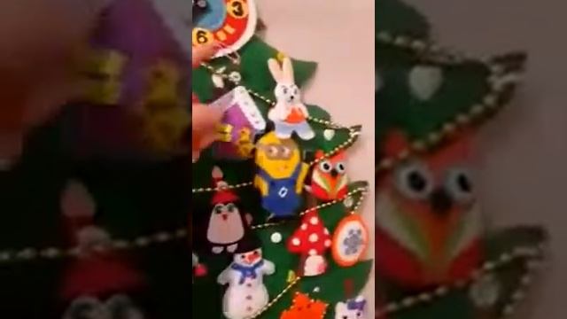 РАЗВИВАЮЩАЯ ИГРУШКА ЕЛОЧКА НАРЯДНАЯ! Новогодняя Елочка Из Фетра! больШАЯ ЕЛка из фЕТРа смотреть онлайн