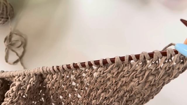 Вяжем быстро: за 1 день!!! Классный топ “Pampa” самой красивой сеткой! Super easy summer top! ??? смотреть онлайн