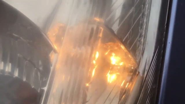 Toyota Prius полировка фар. До полировки. смотреть онлайн