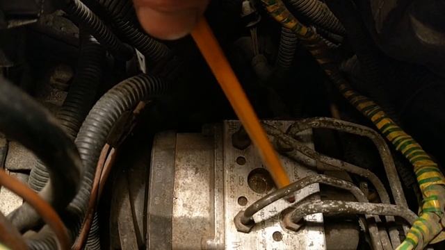 Замена тормозной жидкости Volkswagen T4 с ABS смотреть онлайн