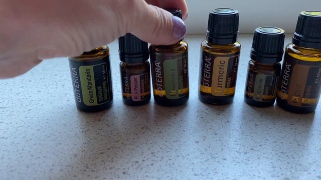 Распаковка коробочки эфирных масел DoTerra