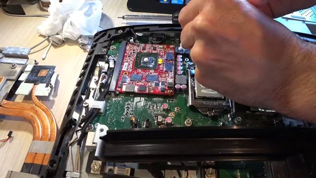HP TouchSmart 610 Разборка и замена термопасты | Disassembling and thermal grease replacement смотреть онлайн