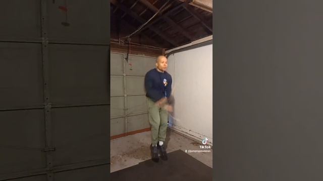 Five different types of double unders.#hiit #jumpropeskills #jumpropetraining #jumprope смотреть онлайн