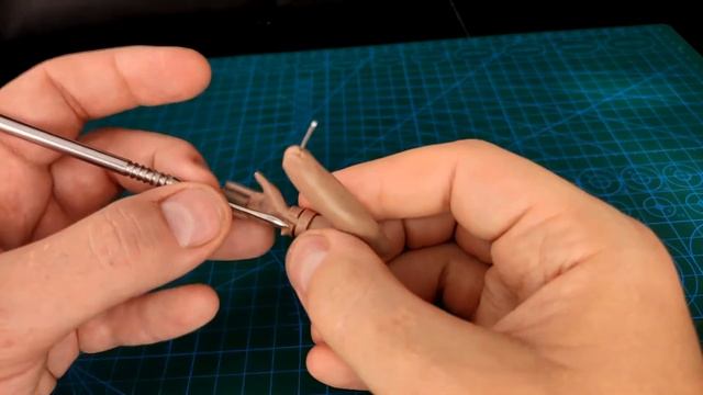 Sculpting Harley Quinn (Лепка из пластилина Харли Квинн) смотреть онлайн