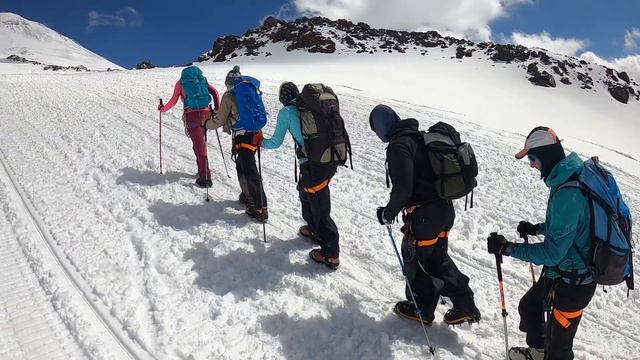 Восхождение на Эльбрус с юга смотреть онлайн