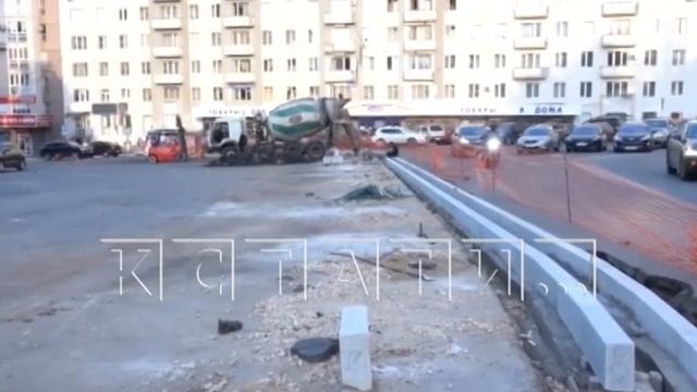 Завершаются работы по благоустройству площади Горького смотреть онлайн