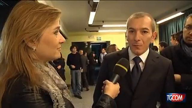 LAURA PAUSINI ACUSA A GABRIELE FERSINI - OPERATIVO INEDITO 23-11-11 смотреть онлайн