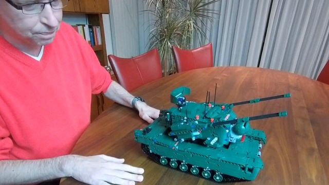 Christmas Gift Tip #1 - Brick Build RC Abrams Tank - REVIEW смотреть онлайн