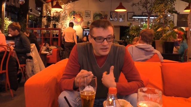 Торгуешь, торгуешь, а потом раз и все… миллионные долги :-( смотреть онлайн