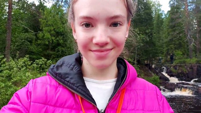 МОЙ ДЕНЬ В КАРЕЛИИ или КАТАЮСЬ НА ТАРЗАНКЕ / 24 ЧАСА В ЧУЖОМ ГОРОДЕ😶 смотреть онлайн