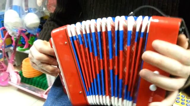 Гармошка в магазине Пчеленок смотреть онлайн
