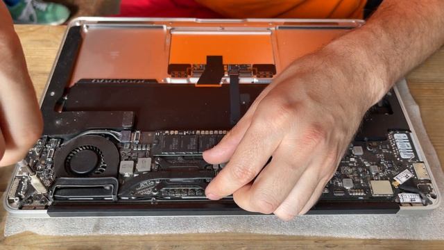 Не заряжается MacBook Air 13 Mid 2011 A1369 замена батареи #macbookair